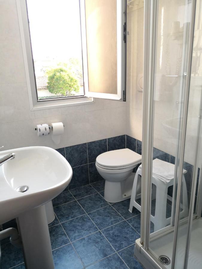 Hotel Delle Mimose Diano Marina Bagian luar foto