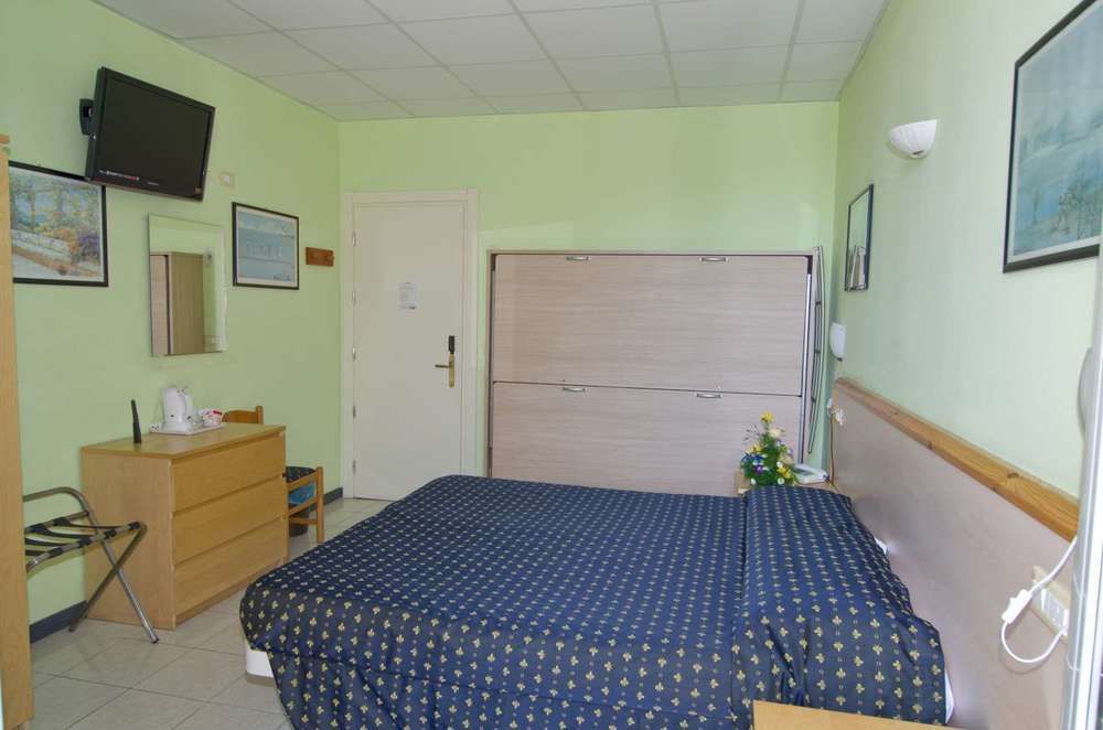 Hotel Delle Mimose Diano Marina Bagian luar foto